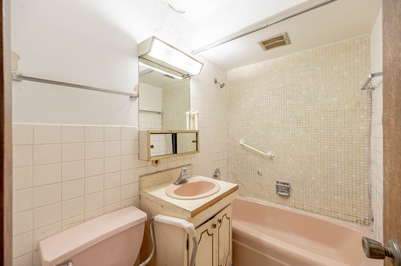7234 North Avenue - Thumbnail 9