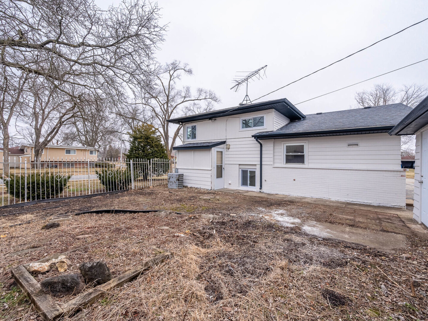 640 Enterprise Road - Thumbnail 13