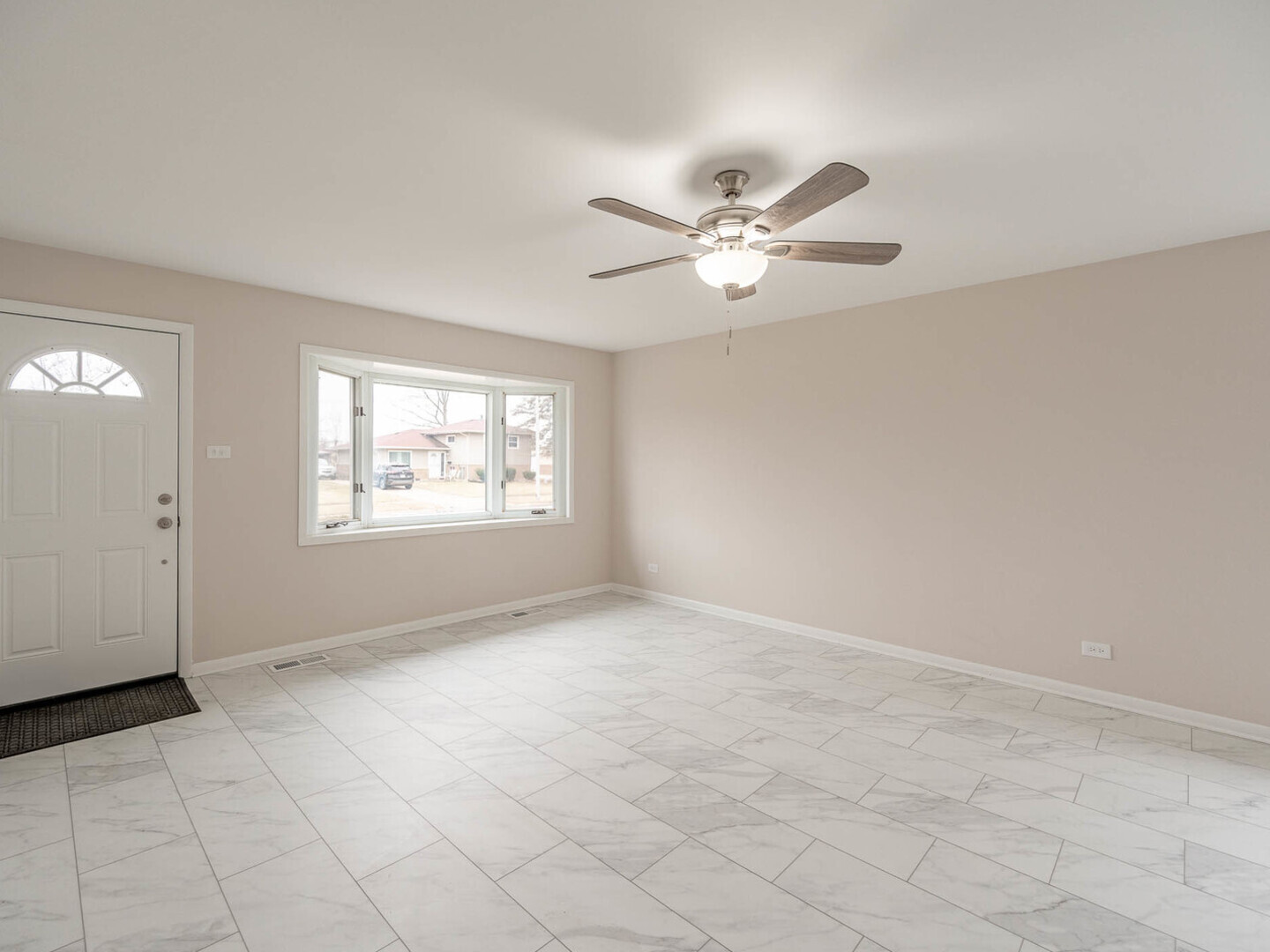 640 Enterprise Road - Thumbnail 2