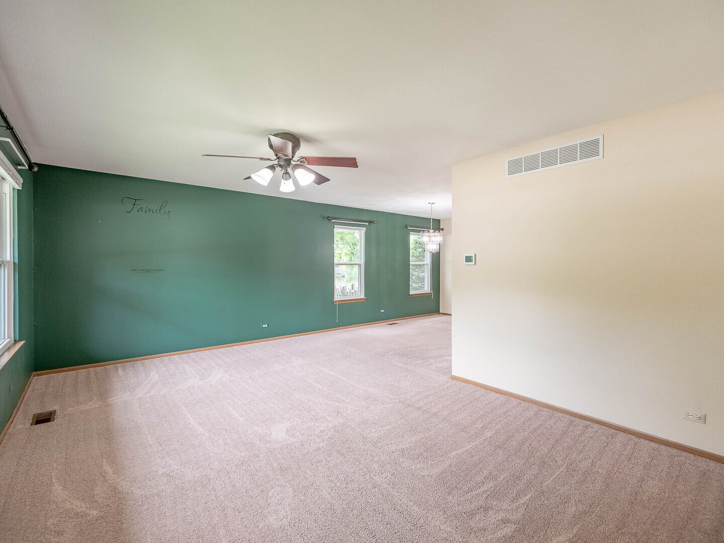 810 Fox Run Lane - Thumbnail 3