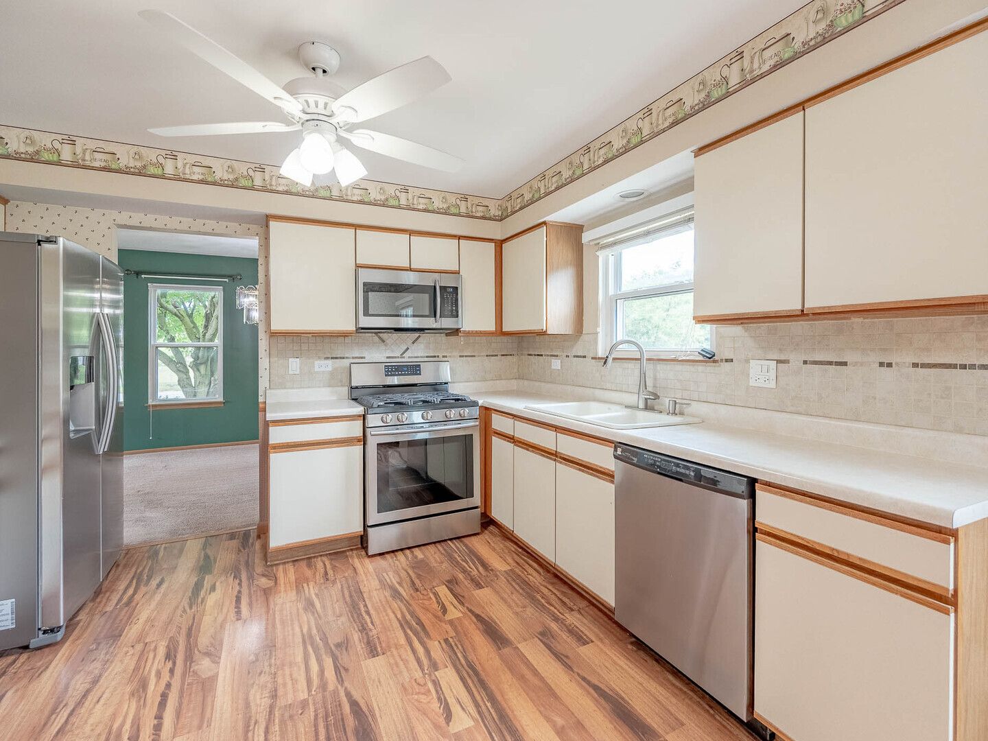 810 Fox Run Lane - Thumbnail 5