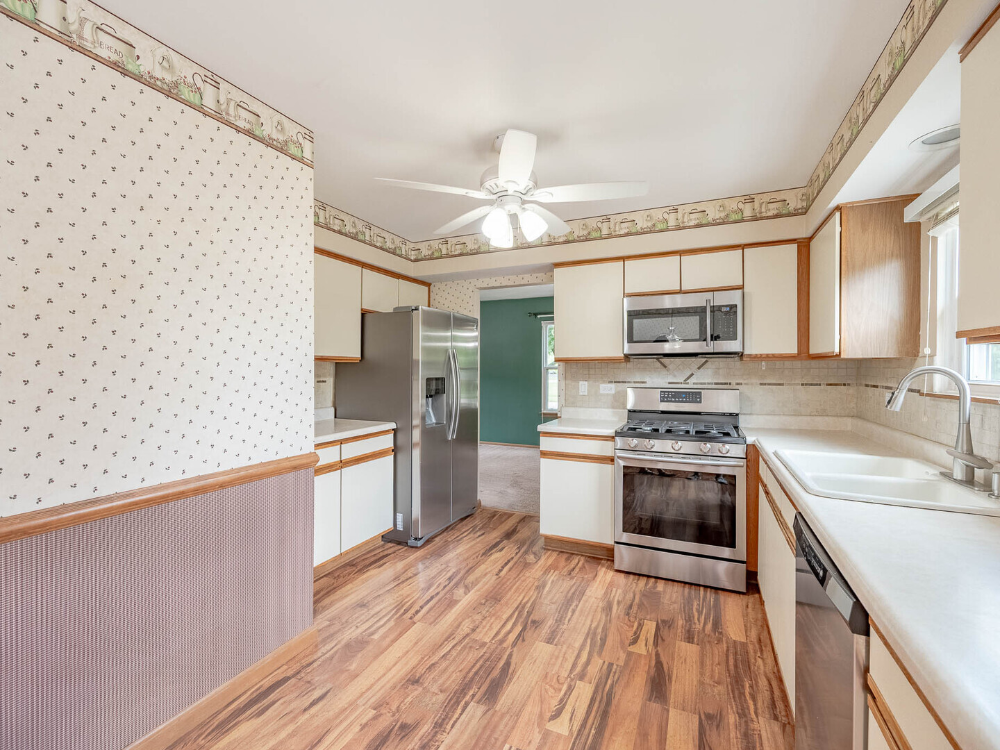 810 Fox Run Lane - Thumbnail 6