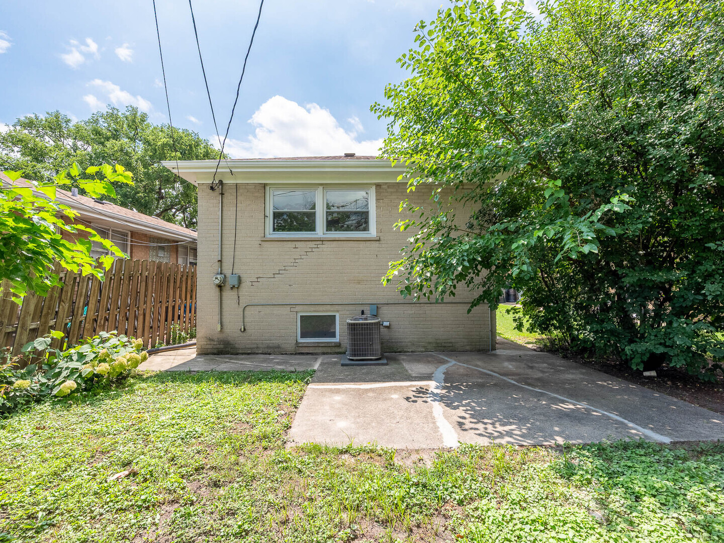 2304 Oakton Street - Thumbnail 14