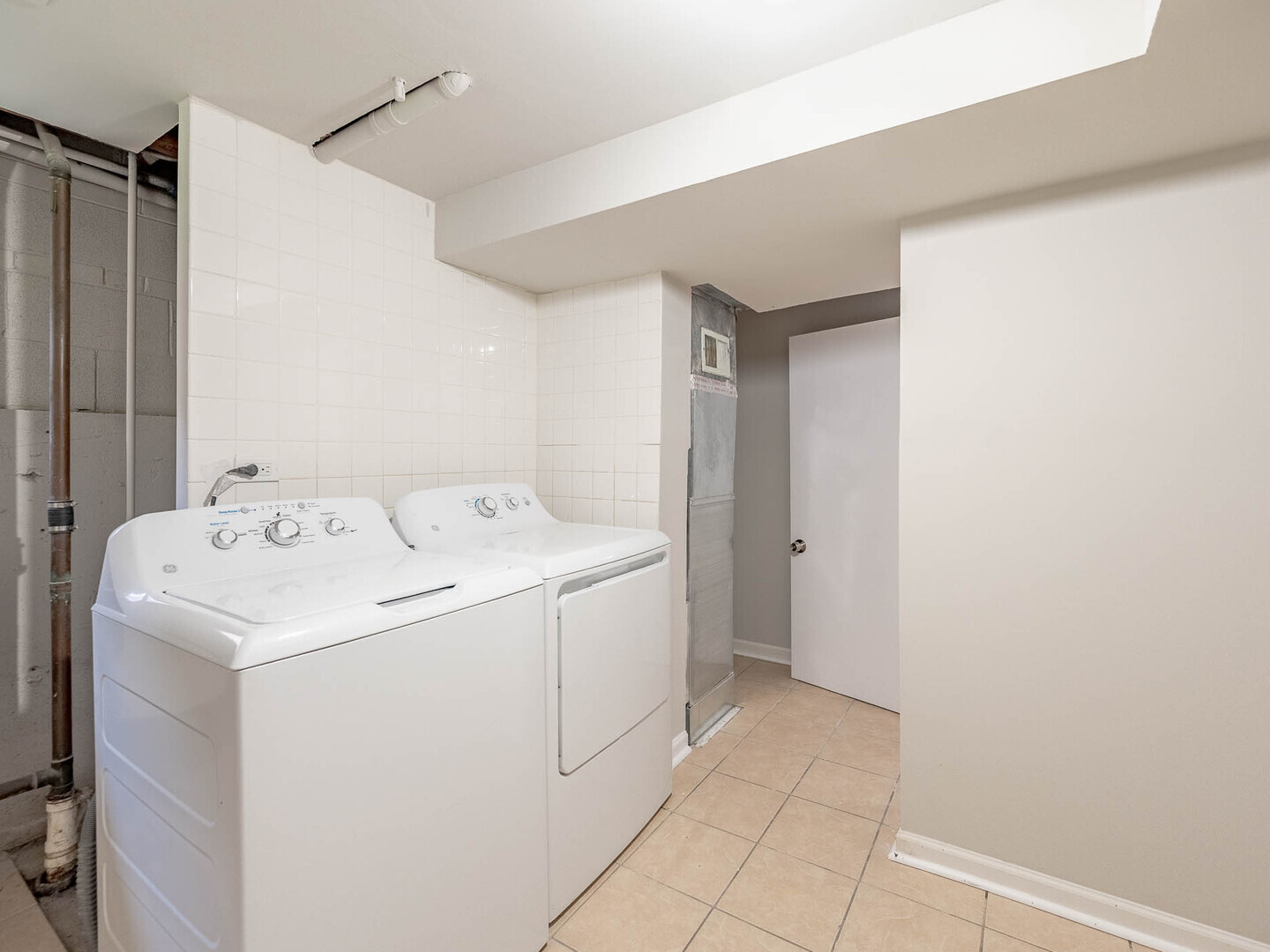 2304 Oakton Street - Thumbnail 12
