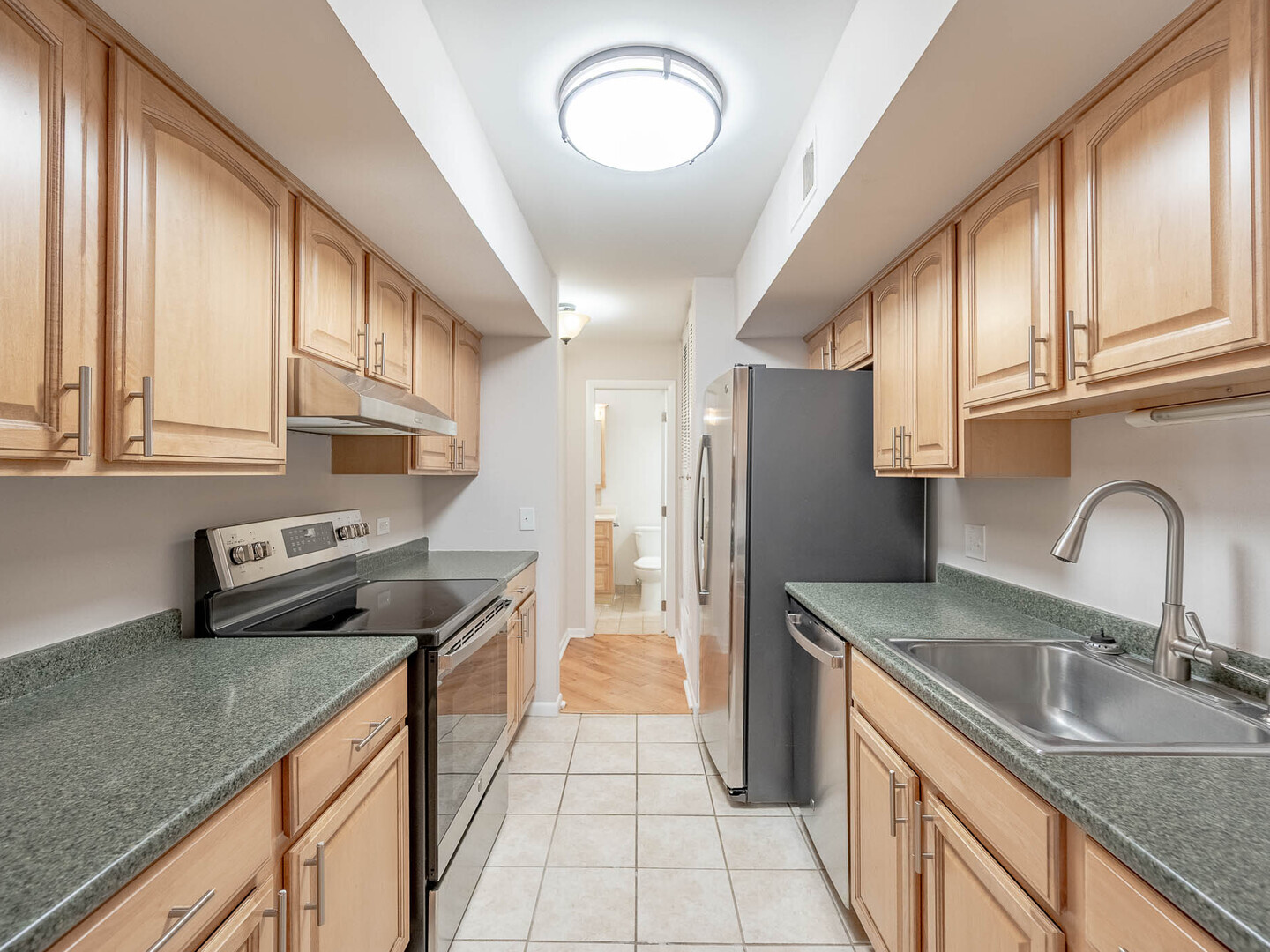 530 Shorely Drive - Thumbnail 5