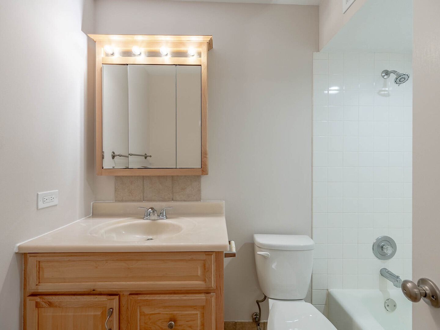 530 Shorely Drive - Thumbnail 7