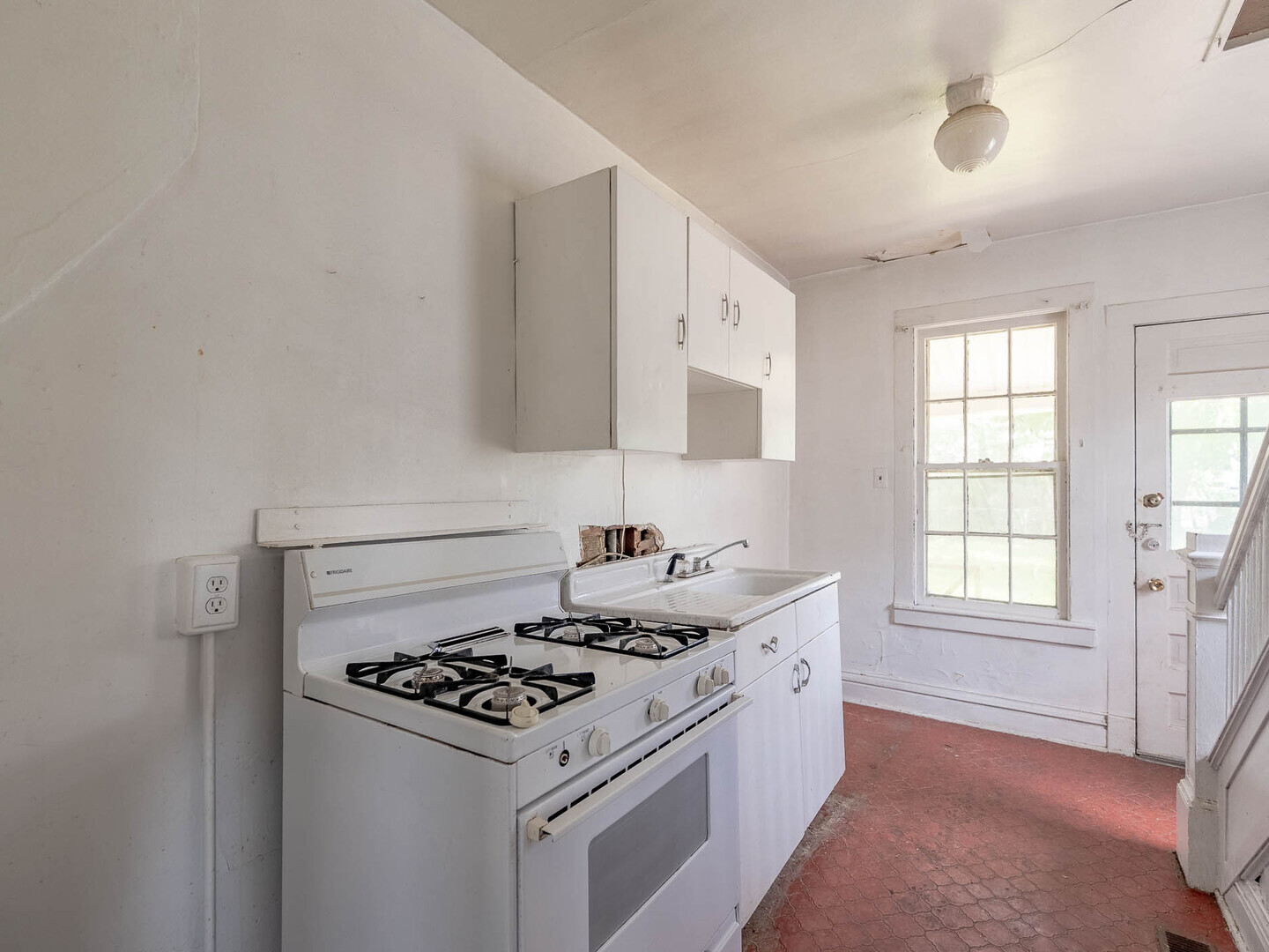 358 360 Hickory Street - Thumbnail 7
