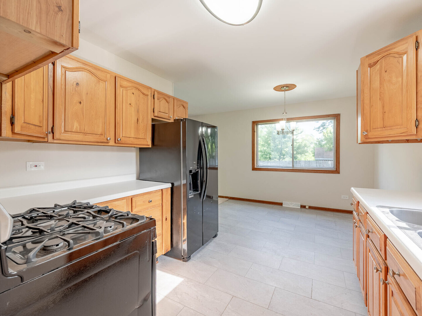15117 La Crosse Avenue - Thumbnail 6