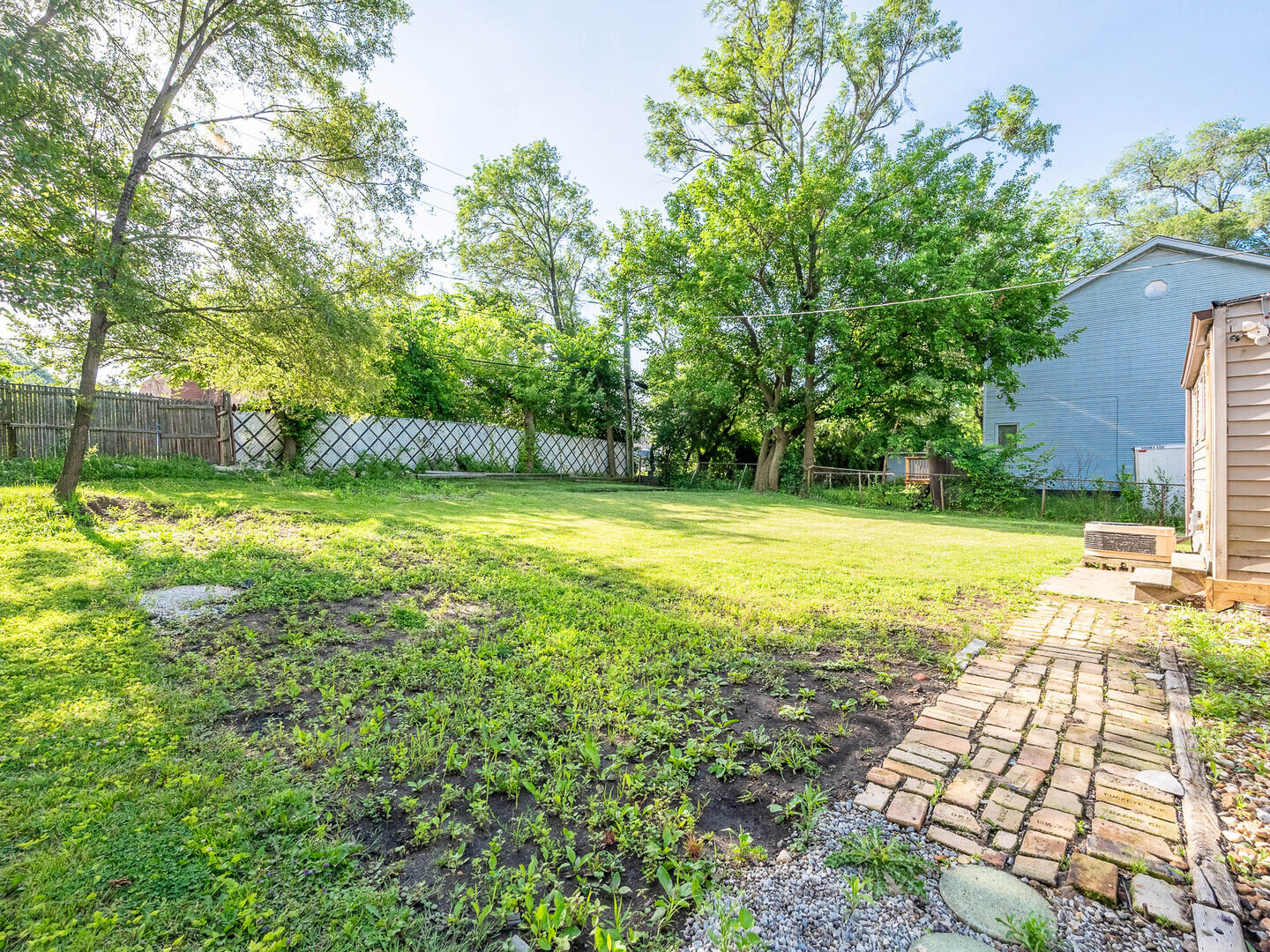 15117 La Crosse Avenue - Thumbnail 14