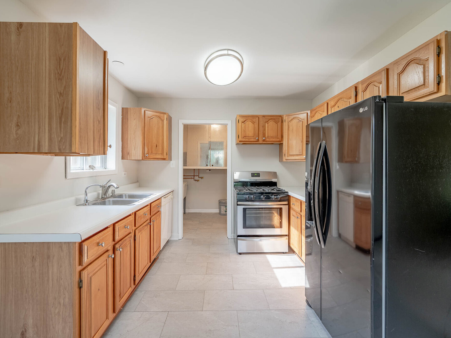 15117 La Crosse Avenue - Thumbnail 5