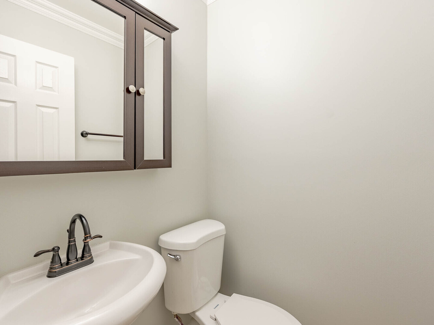 454 Park Avenue - Thumbnail 6
