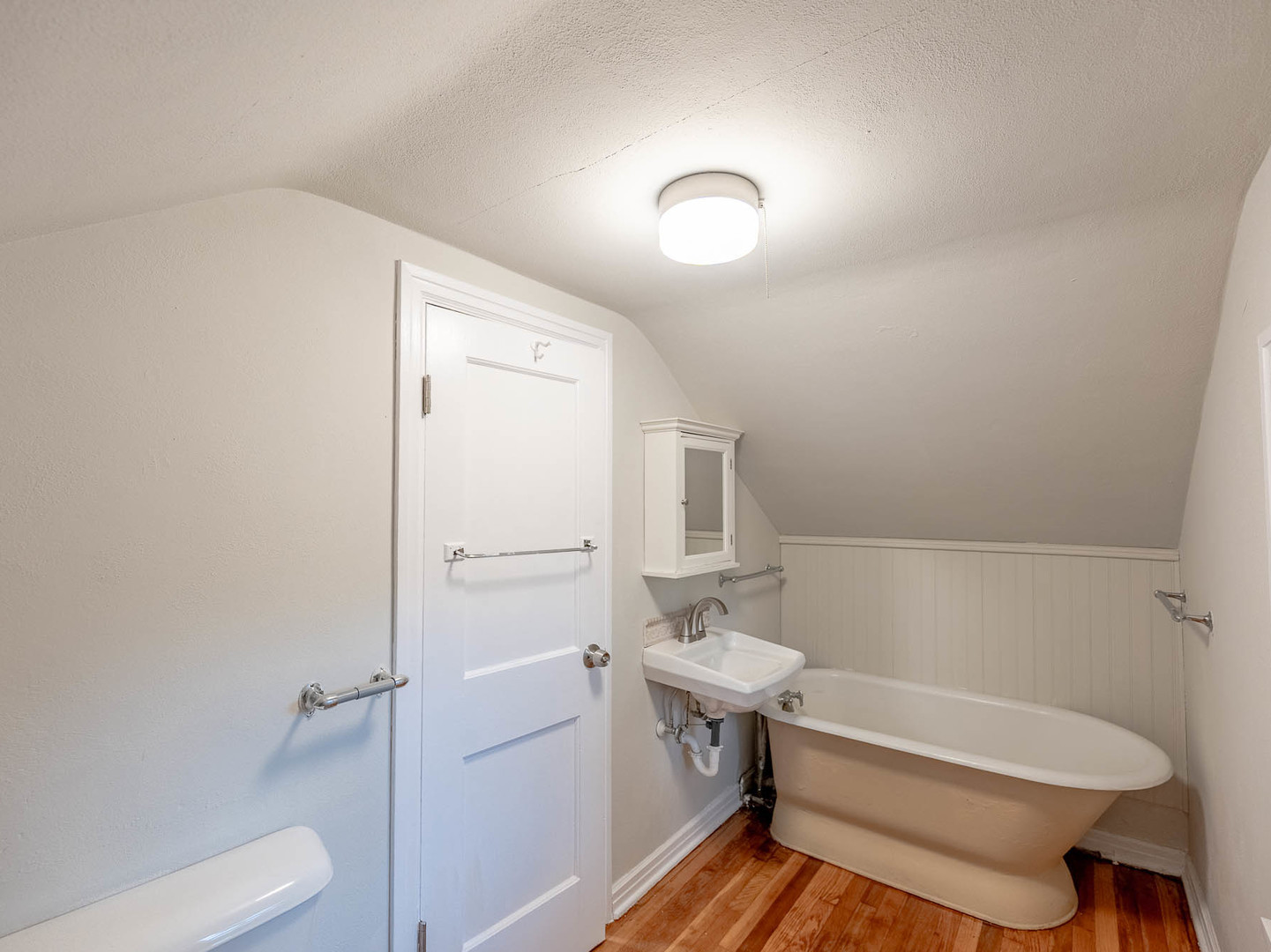 256 Stanley Avenue - Thumbnail 12