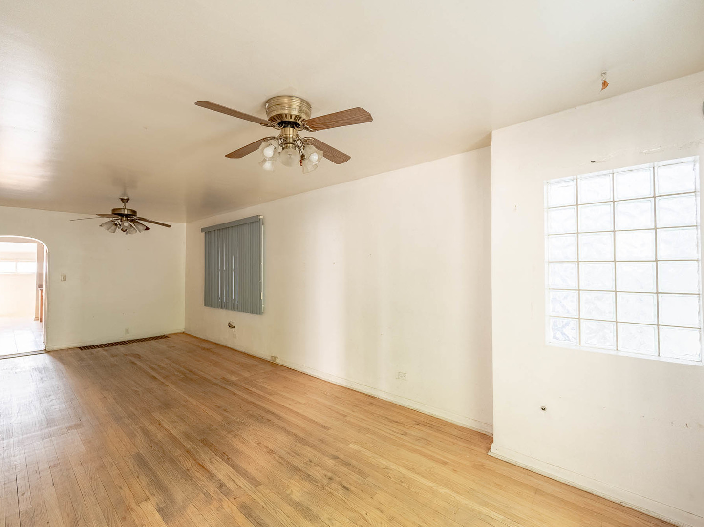 2435 Monticello Avenue - Thumbnail 2