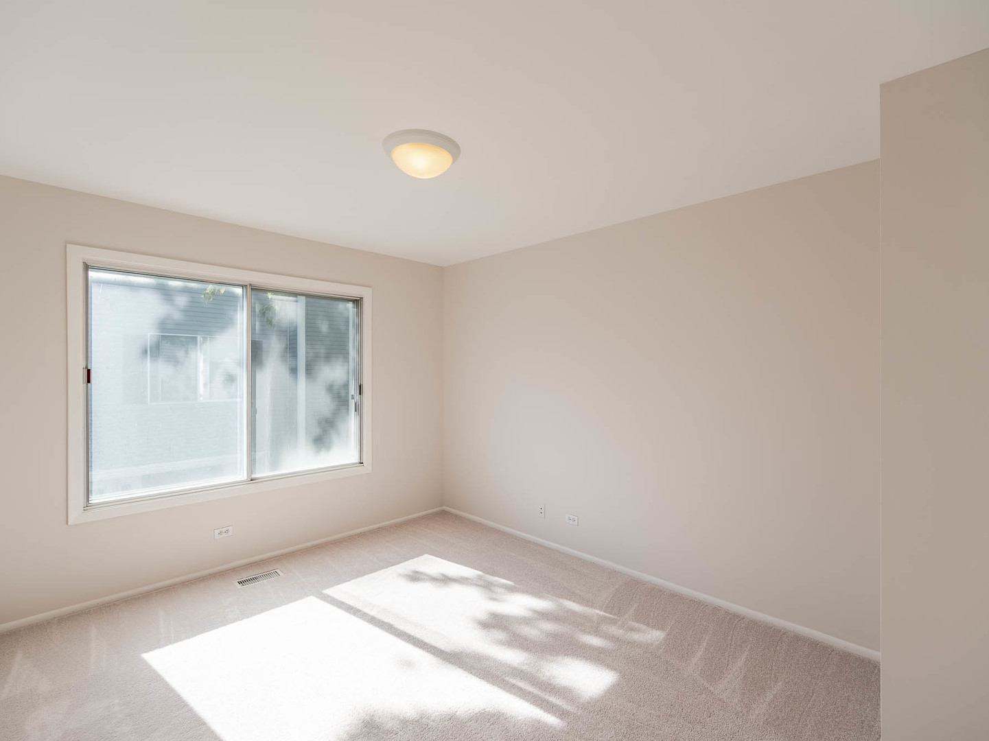 1342 Barclay Lane - Thumbnail 12