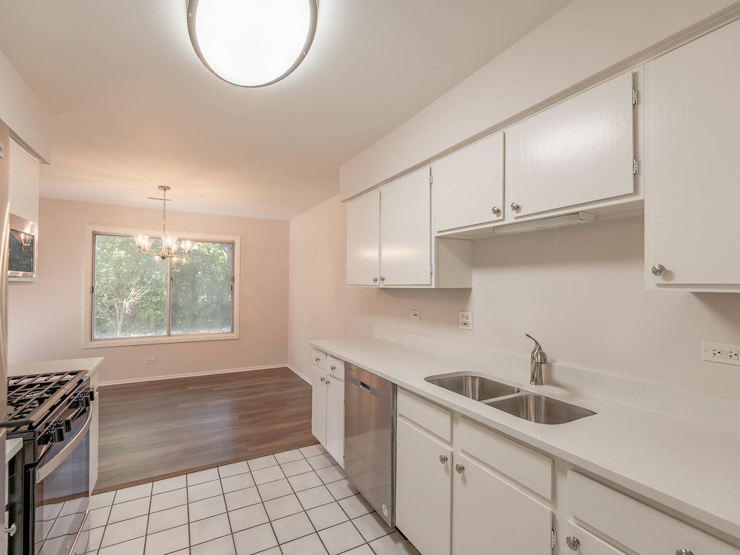 1342 Barclay Lane - Thumbnail 6