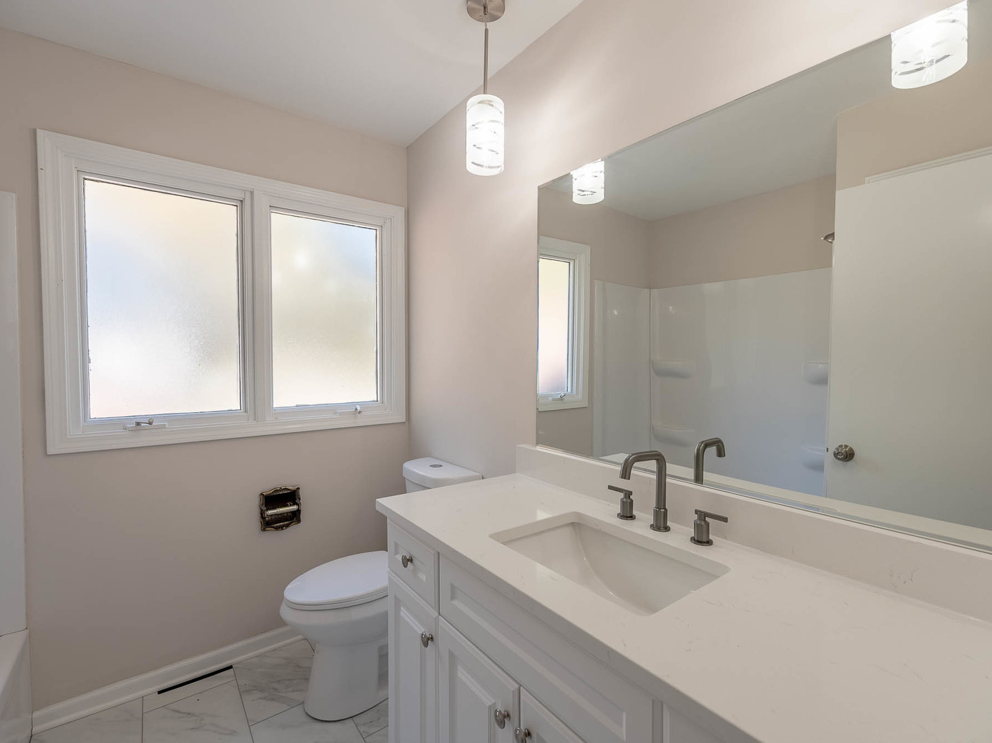 7104 Blackburn Avenue - Thumbnail 11