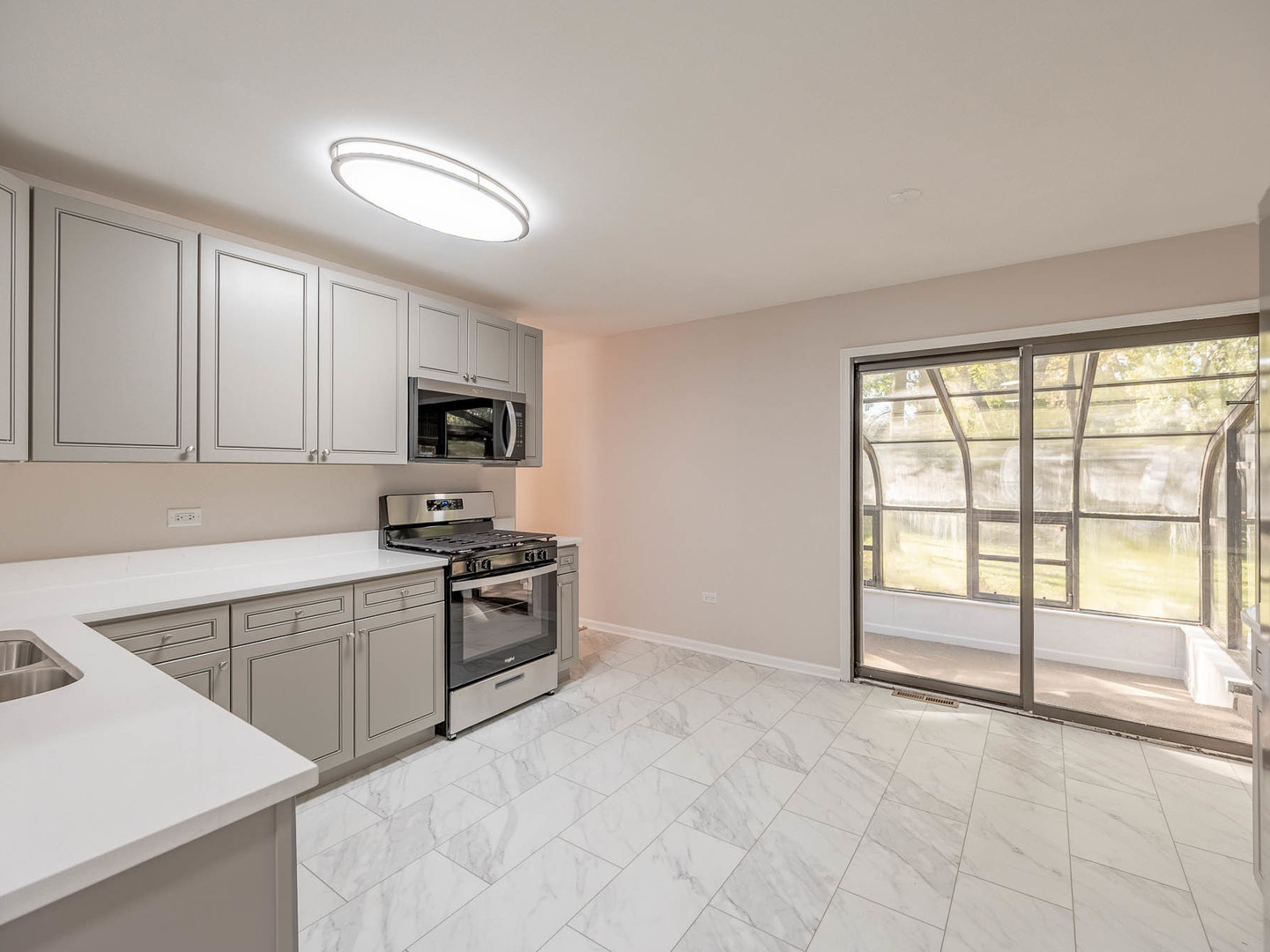 7104 Blackburn Avenue - Thumbnail 6