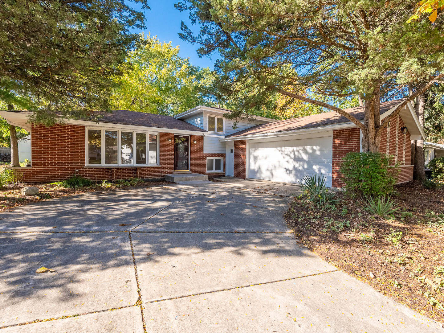 7104 Blackburn Avenue - Image 1
