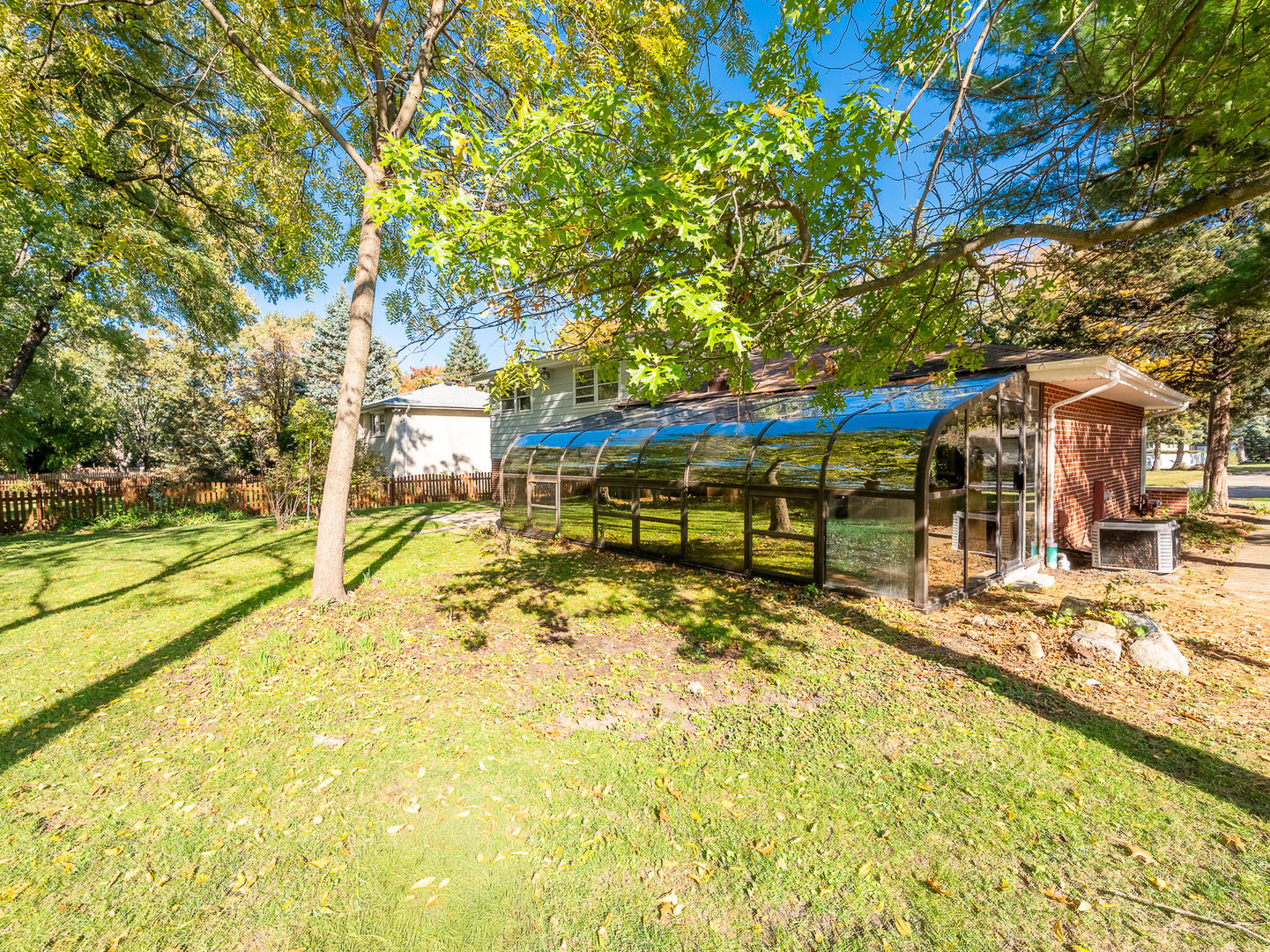7104 Blackburn Avenue - Thumbnail 14