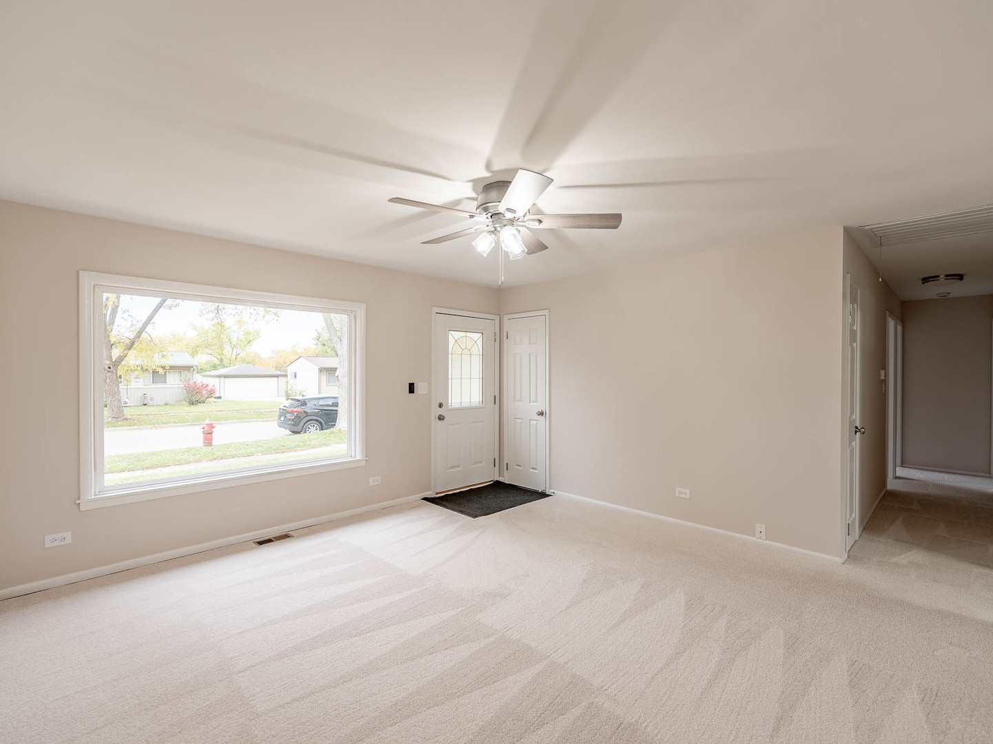 418 Tanglewood Drive - Thumbnail 2