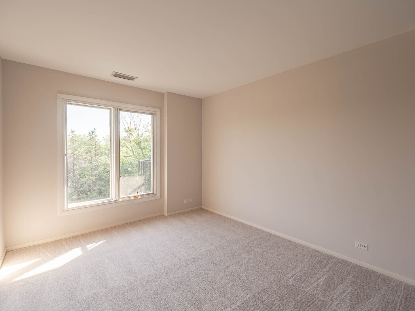6545 Main Street - Thumbnail 9