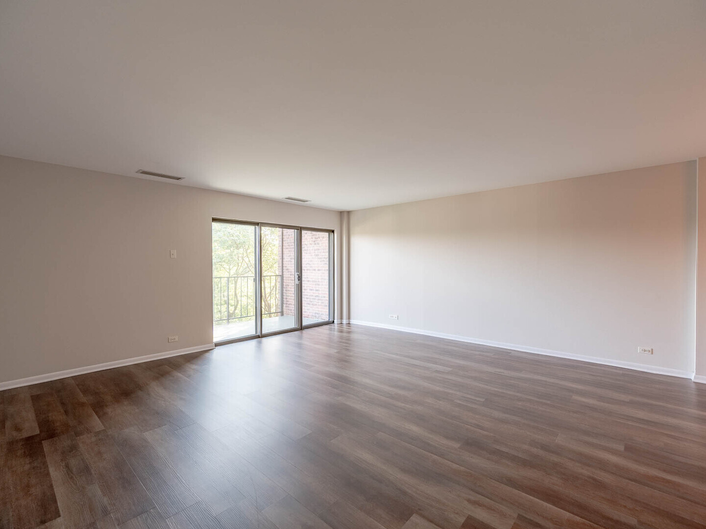6545 Main Street - Thumbnail 4