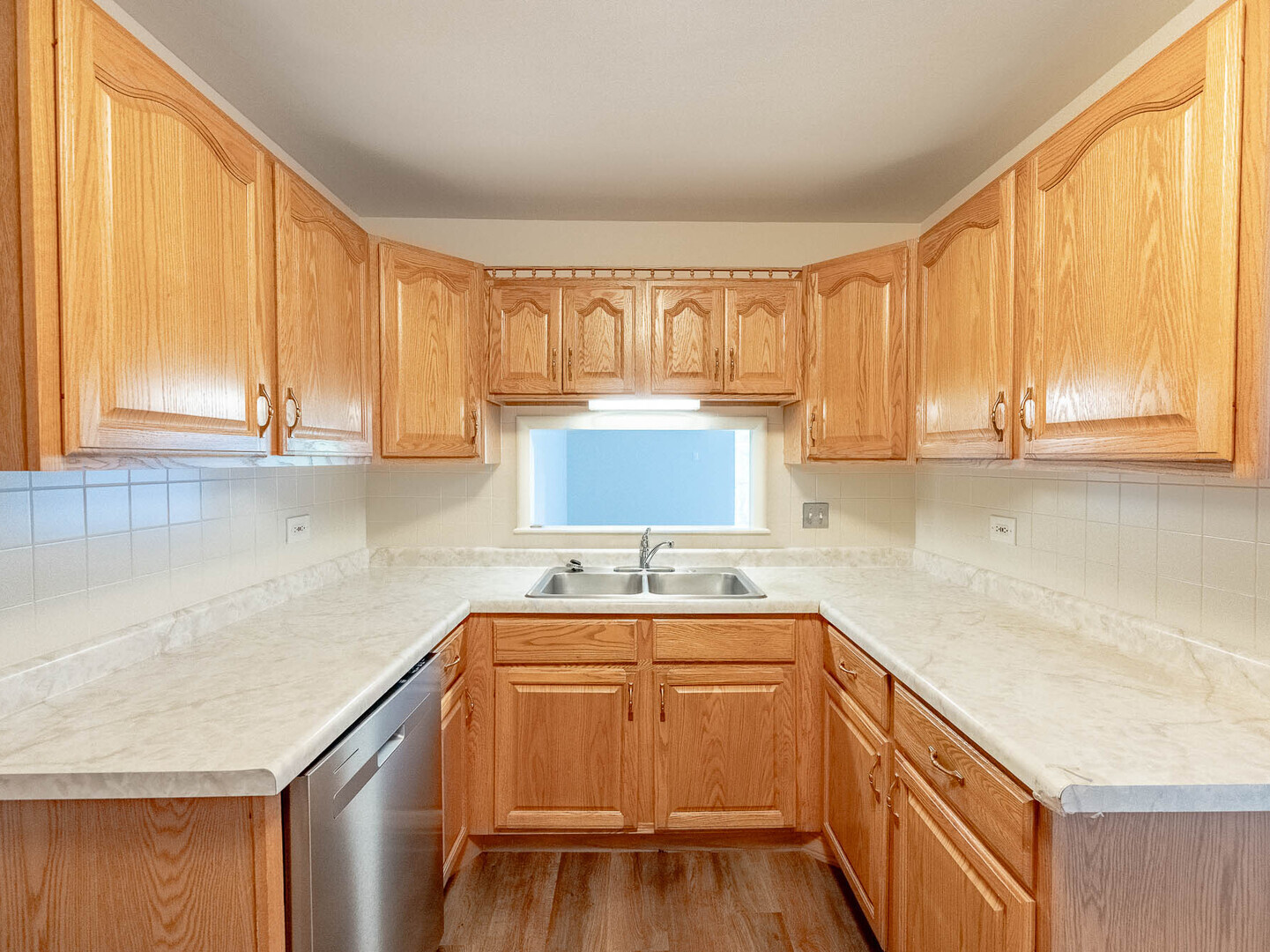 6545 Main Street - Thumbnail 6