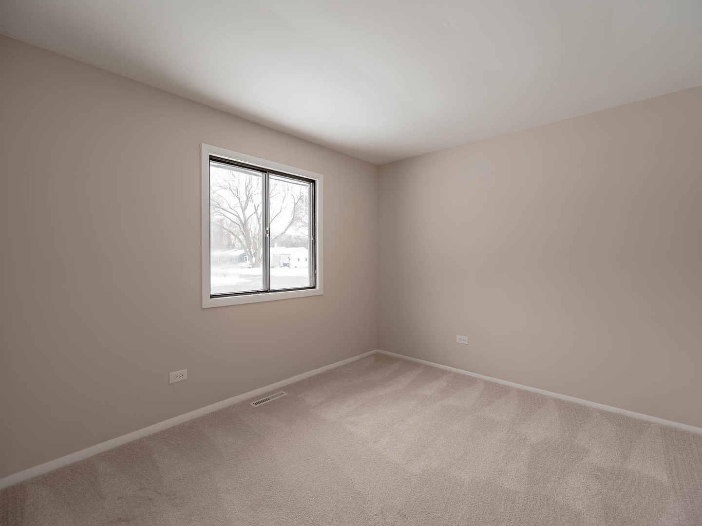 1807 Parklane Avenue - Thumbnail 8