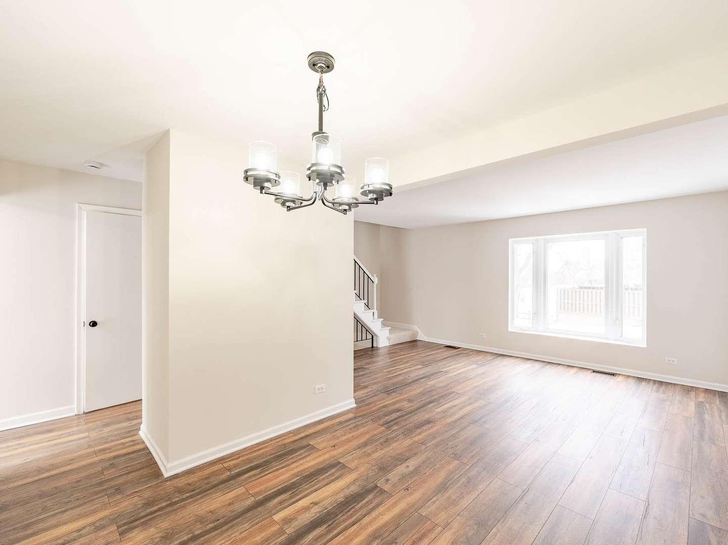 1933 Williamsburg Drive - Thumbnail 4
