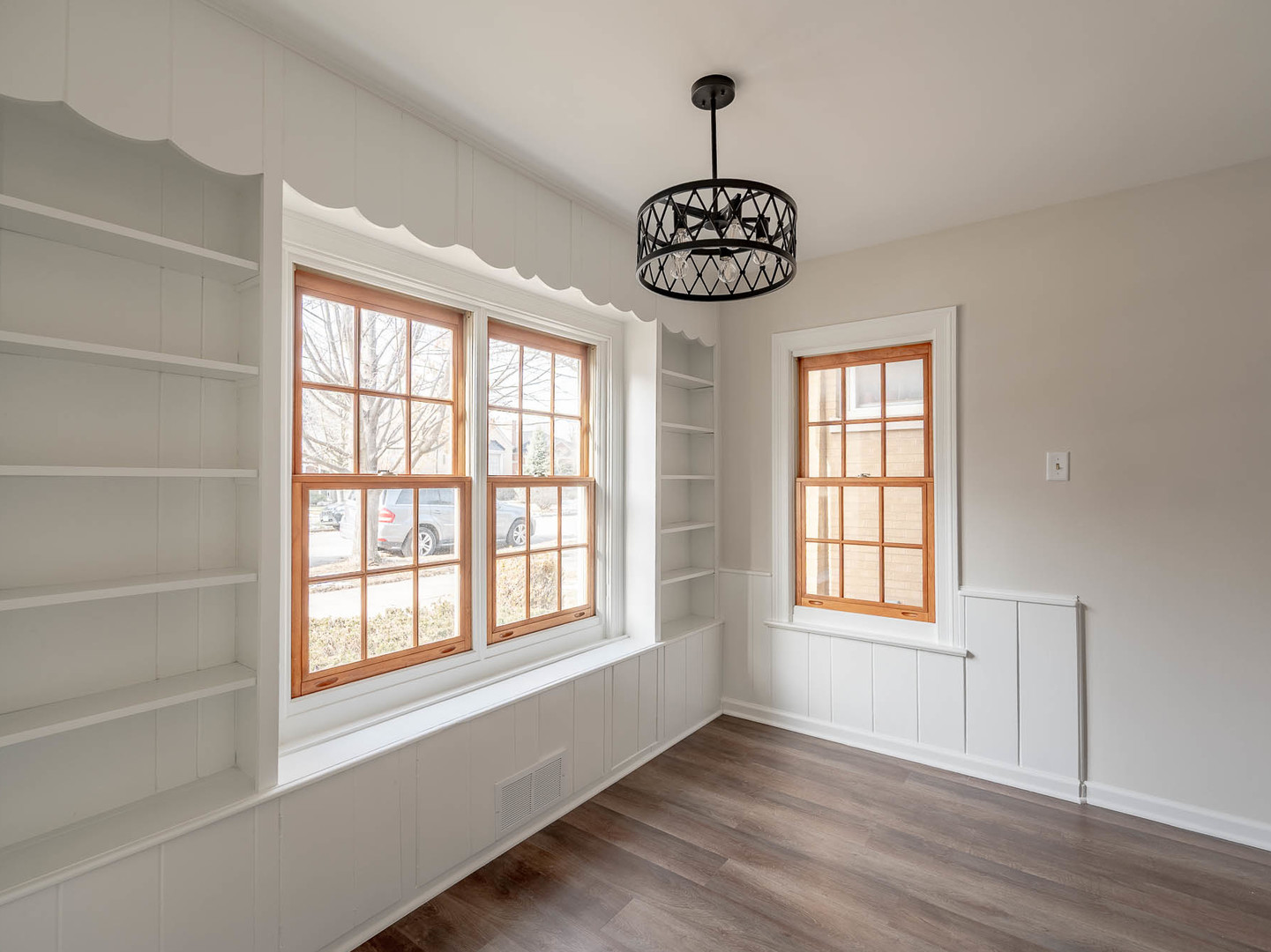 5635 Kostner Avenue - Thumbnail 4