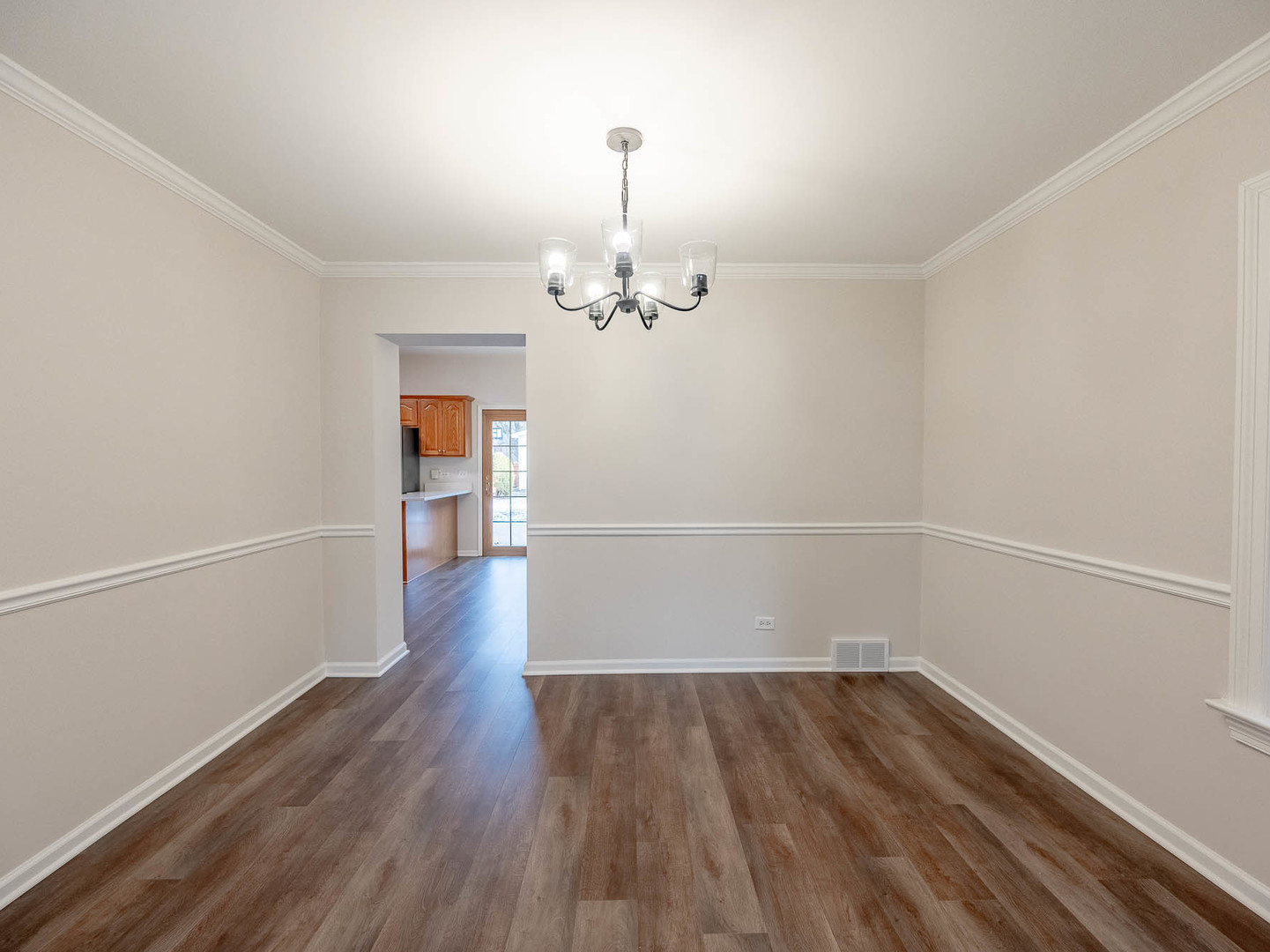 5635 Kostner Avenue - Thumbnail 5