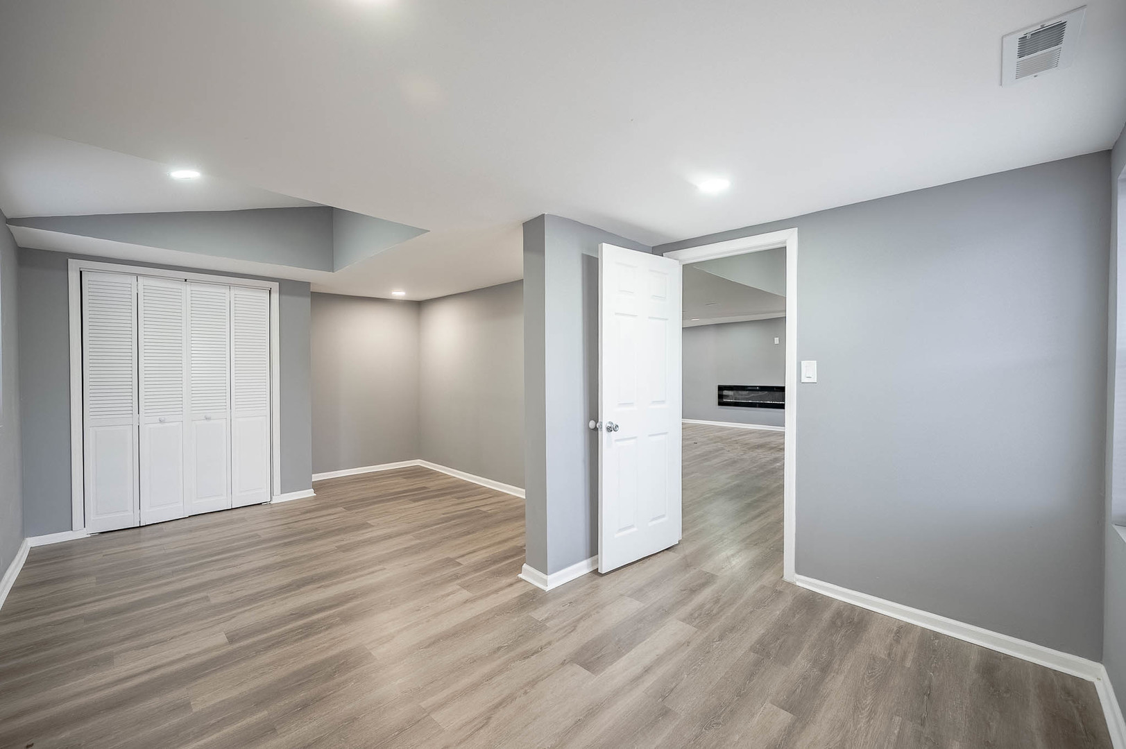 42425 Park Lane - Thumbnail 3
