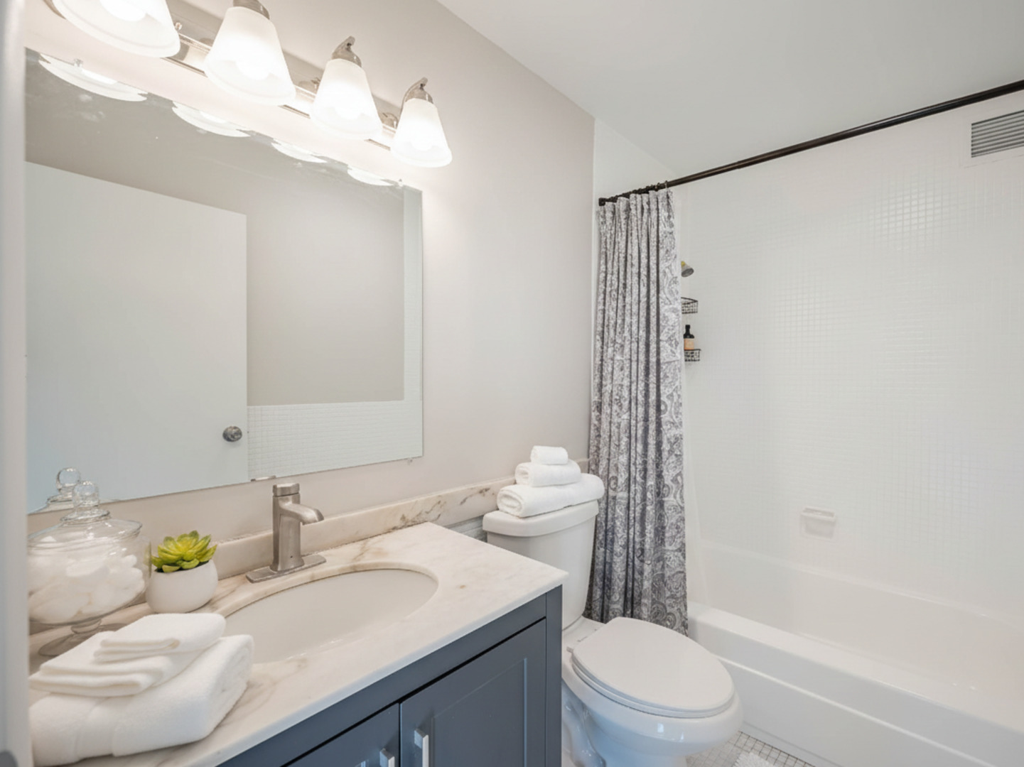 5201 Cornell Avenue - Thumbnail 9