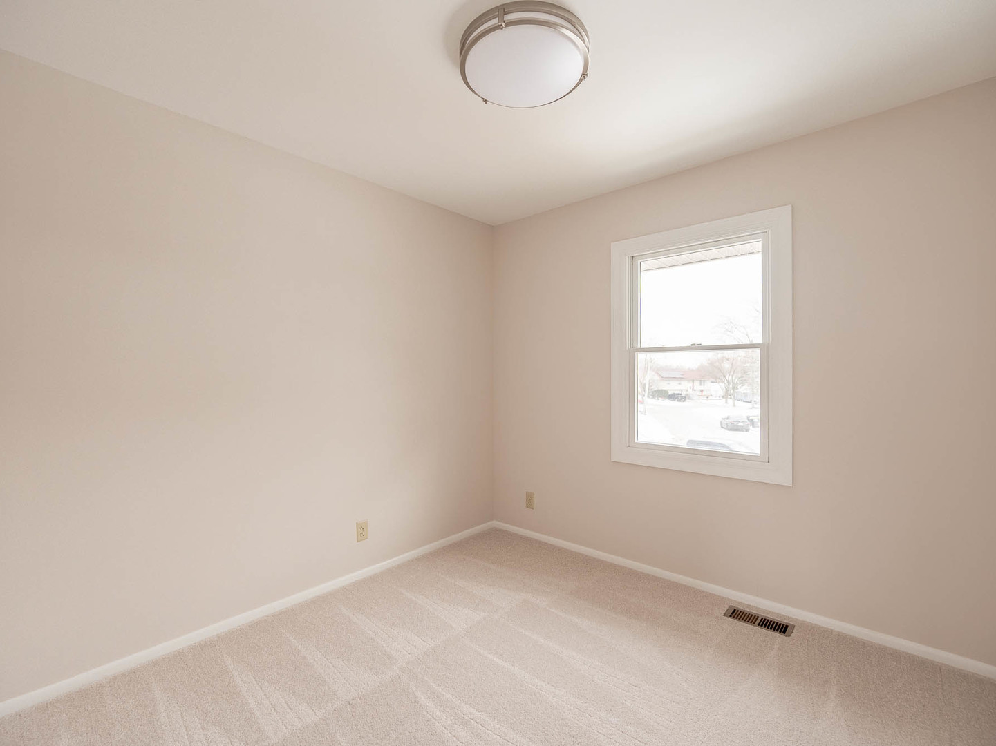 1200 Nippert Drive - Thumbnail 6