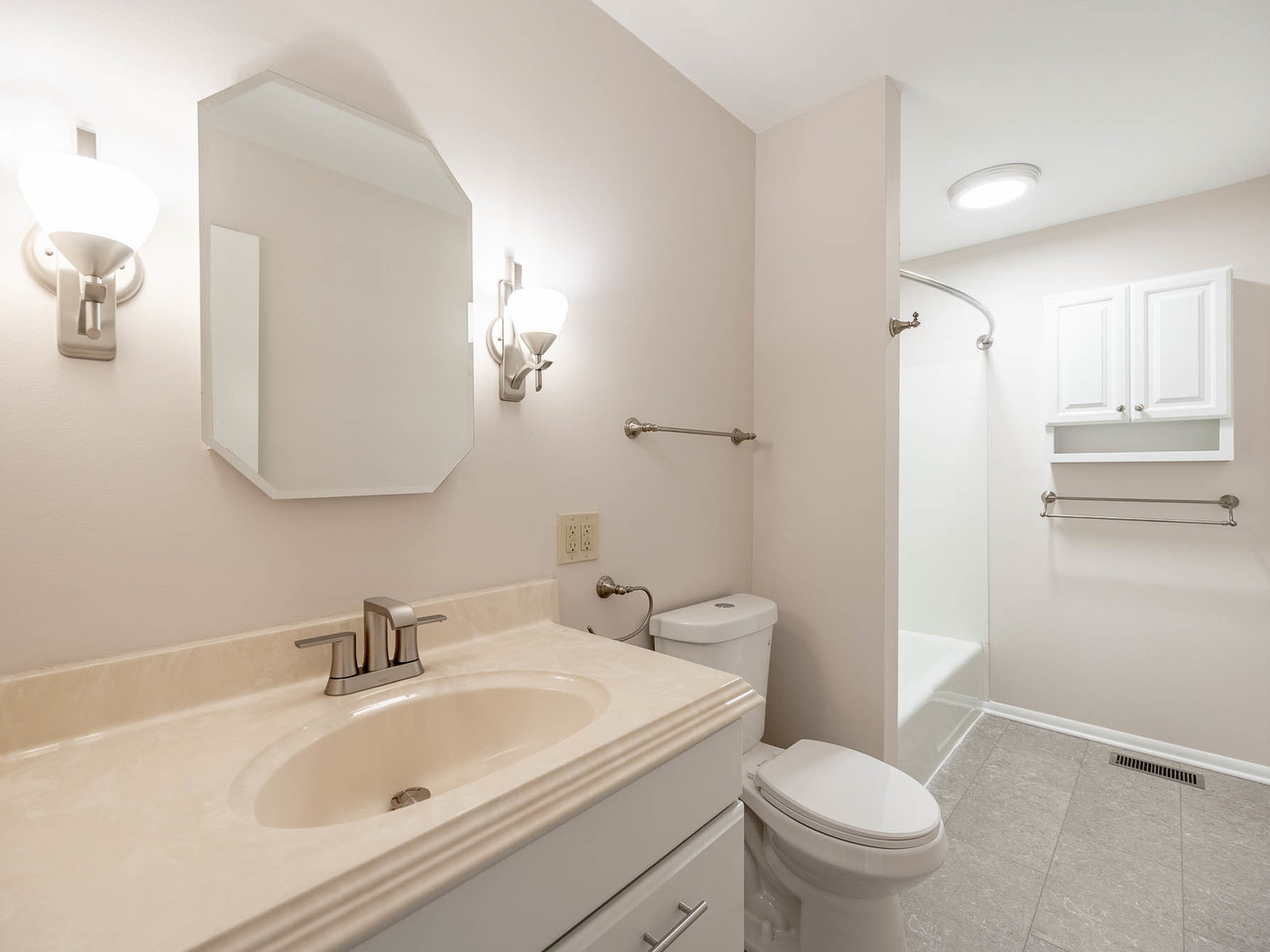 1200 Nippert Drive - Thumbnail 7