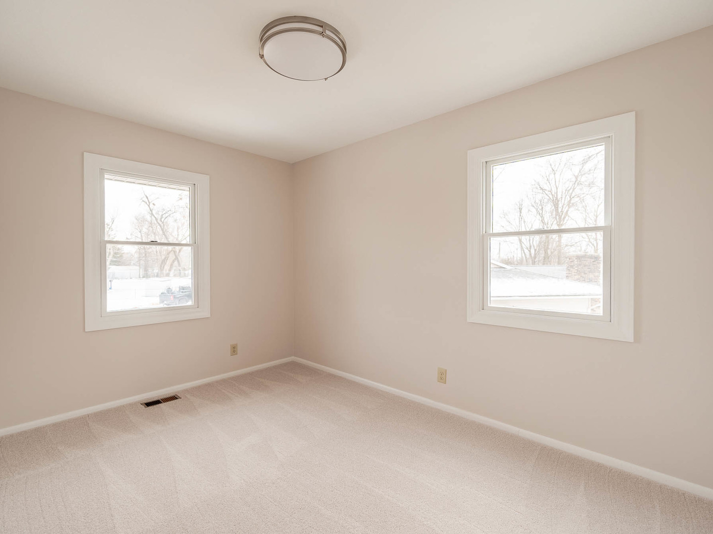 1200 Nippert Drive - Thumbnail 5
