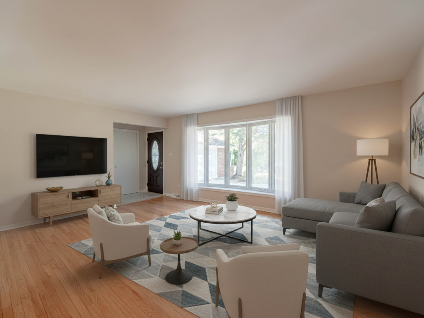 7104 Blackburn Avenue - Thumbnail 2