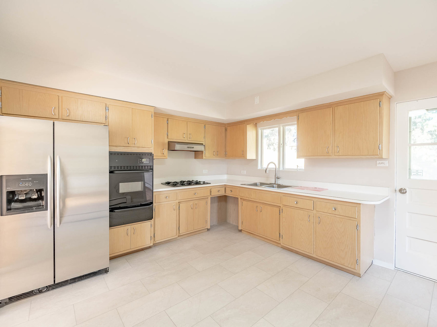2858 Kensington Avenue - Thumbnail 5