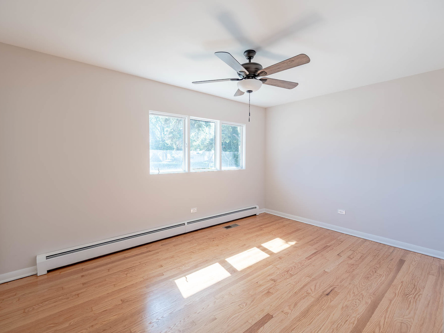 2858 Kensington Avenue - Thumbnail 9