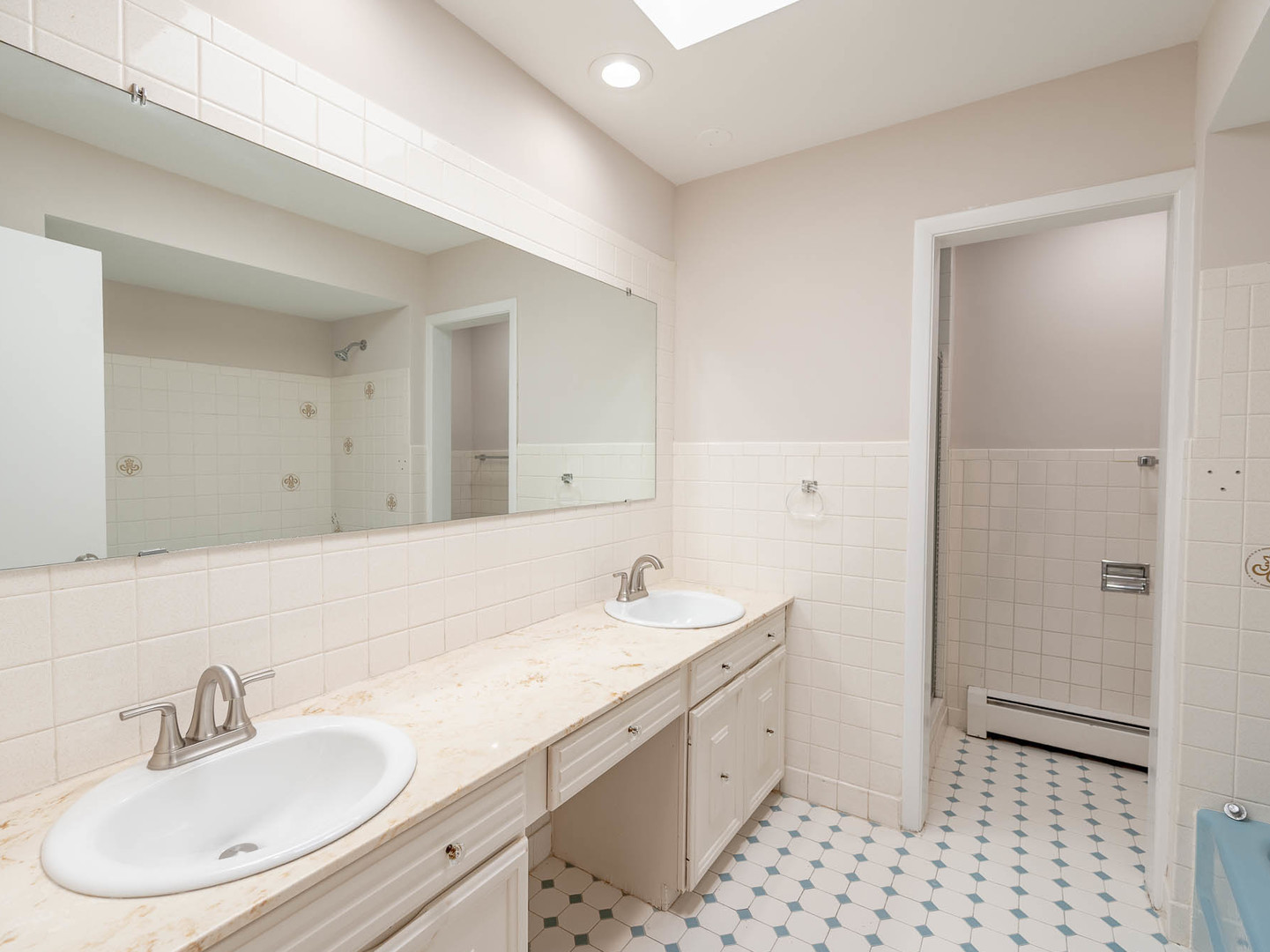 2858 Kensington Avenue - Thumbnail 10