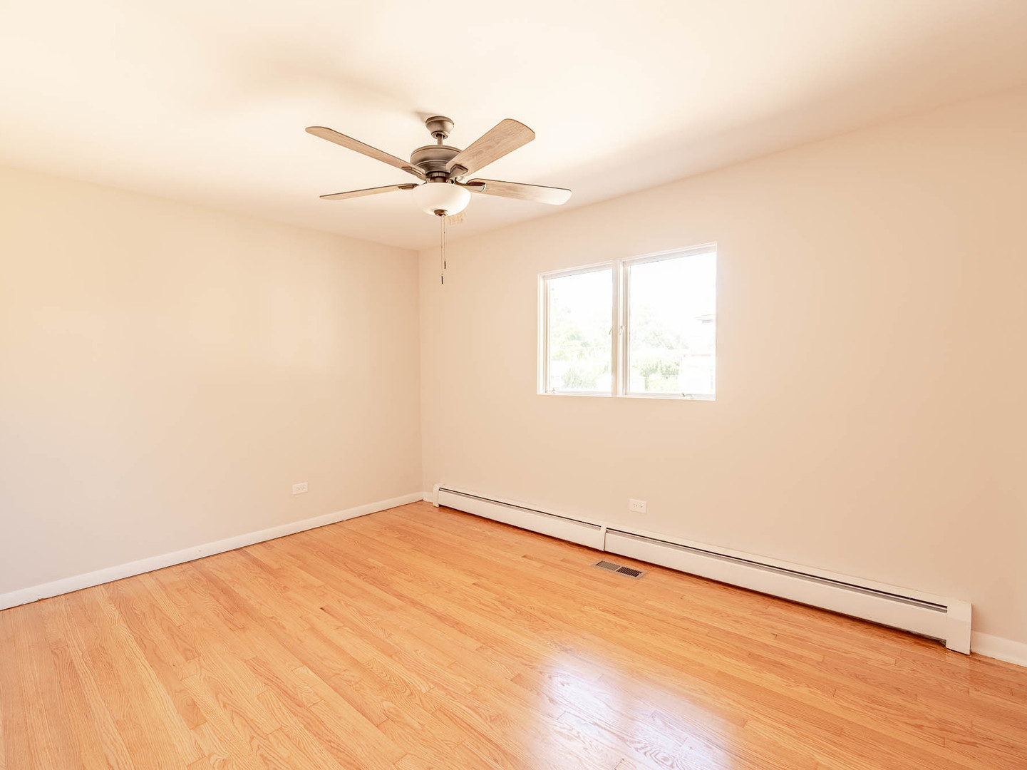 2858 Kensington Avenue - Thumbnail 8