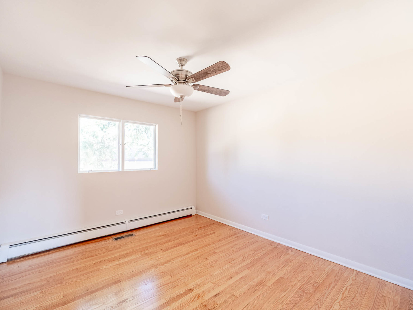 2858 Kensington Avenue - Thumbnail 7