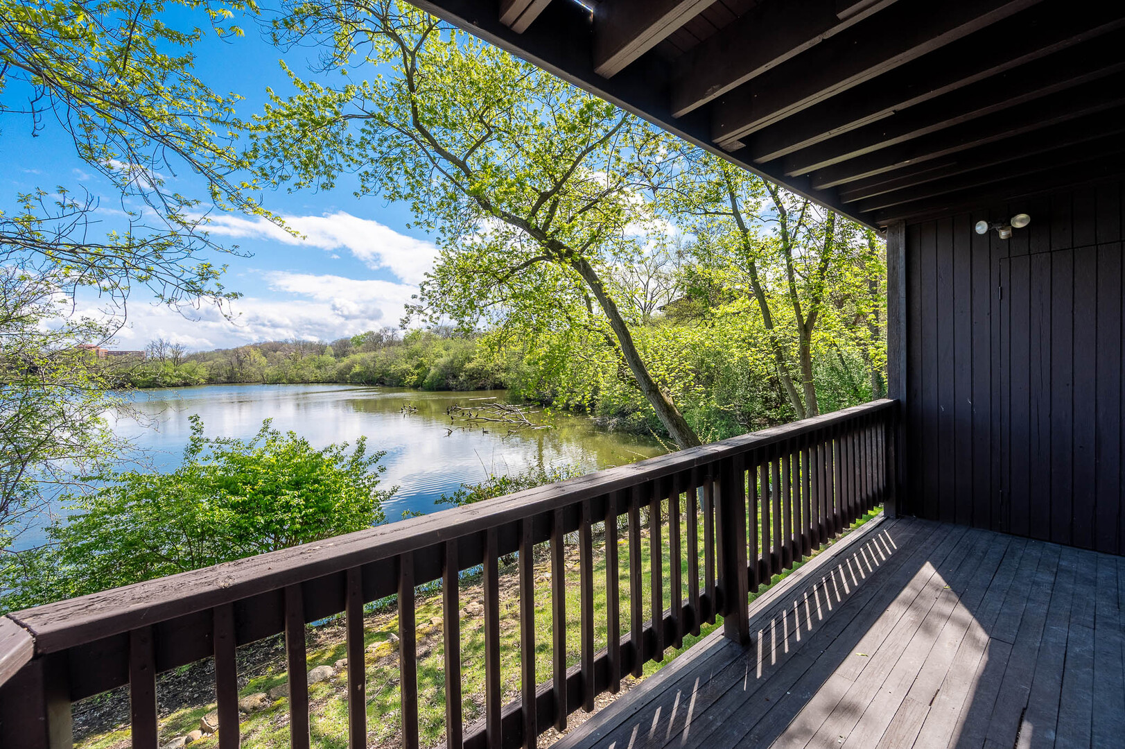 1611 Maple Terrace - Thumbnail 9