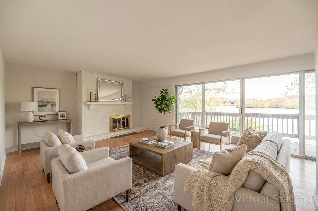 1611 Maple Terrace - Thumbnail 2