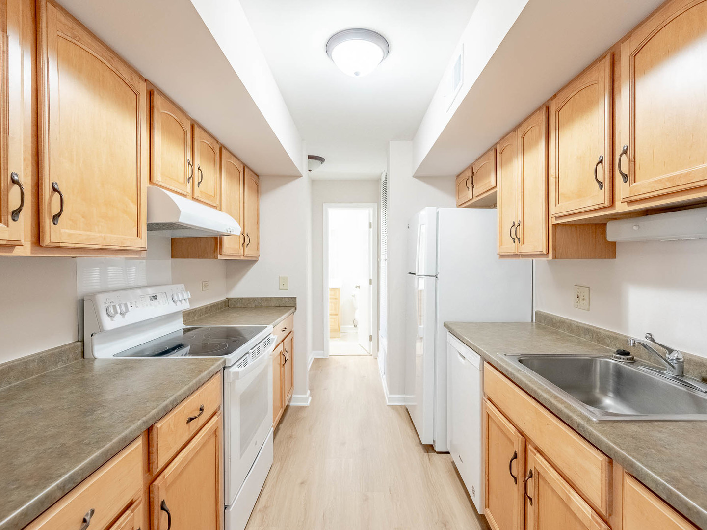530 Shorely Drive - Thumbnail 6