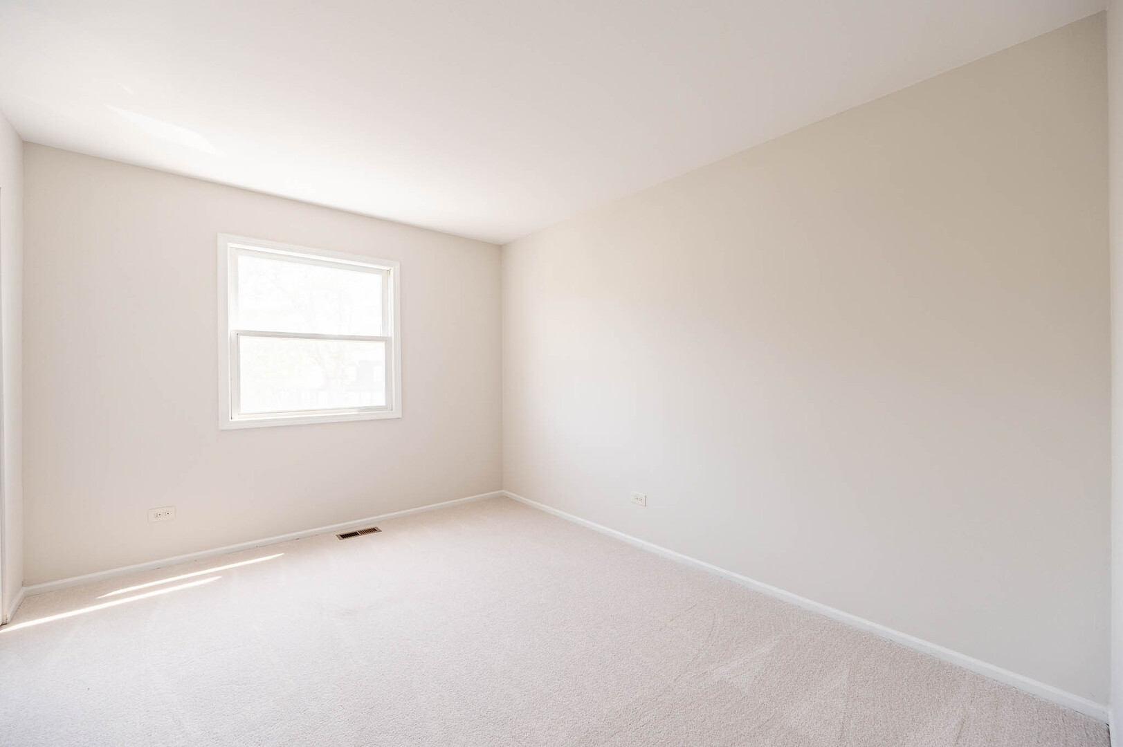 716 Inverrary Lane - Thumbnail 6
