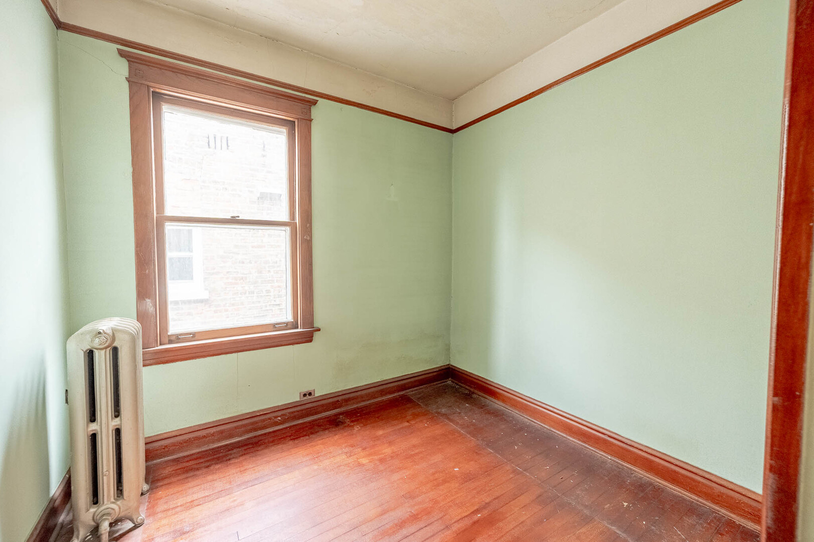 2323 Highland Avenue - Thumbnail 4