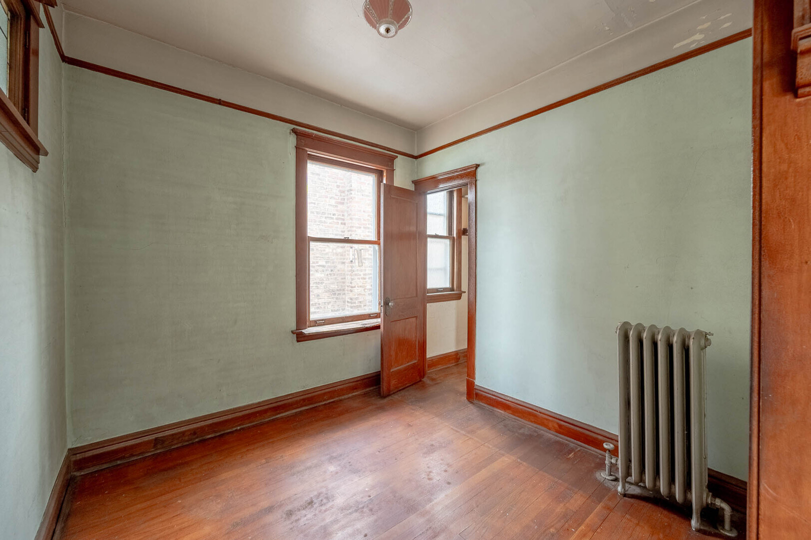 2323 Highland Avenue - Thumbnail 3