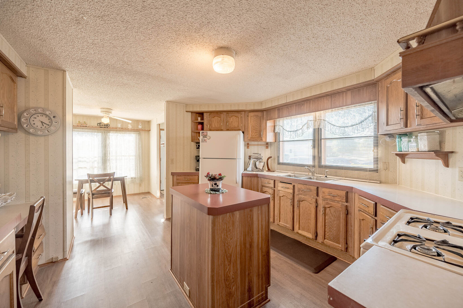 273 Fox Lane - Thumbnail 6