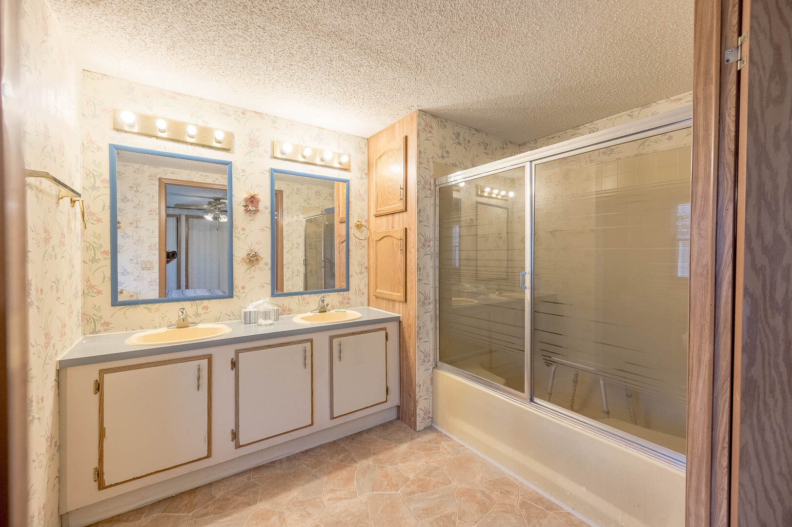 273 Fox Lane - Thumbnail 14
